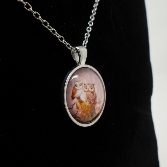 Adorable Owl Love Pendant Silver Tone Chain - Picture 5 of 8